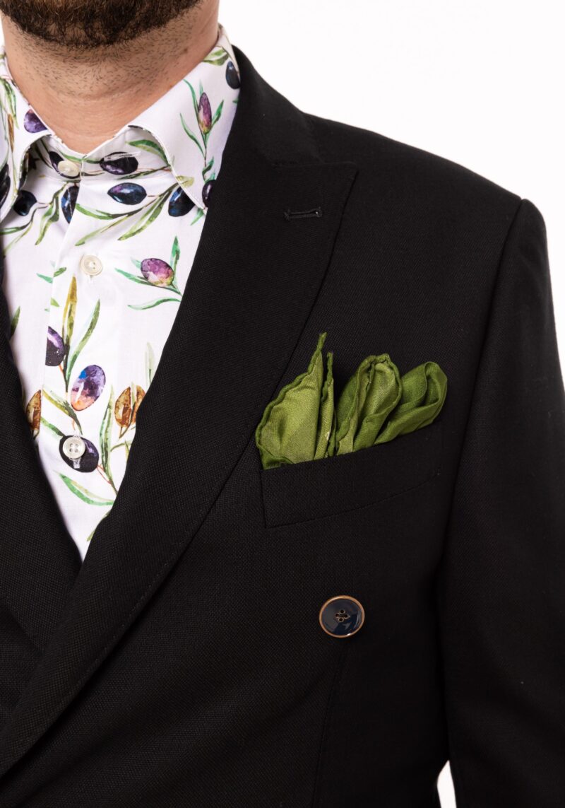 Sacou TRENDS negru la două rânduri de nasturi 100% lână pură virgină merinos extra fină. - Trends By Adina Buzatu Sacou TRENDS negru la două rânduri de nasturi 100% lână pură virgină merinos extra fină. - Trends By Adina Buzatu