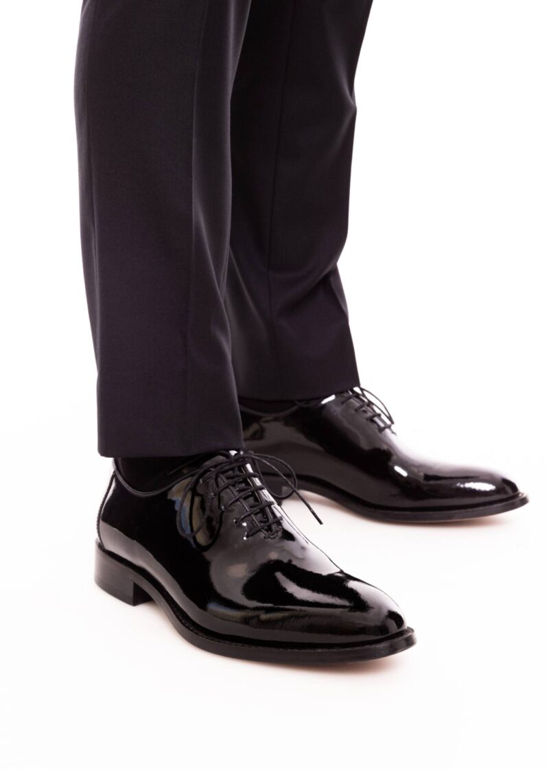 Pantofi TRENDS negri de lac din piele naturală - Trends By Adina Buzatu